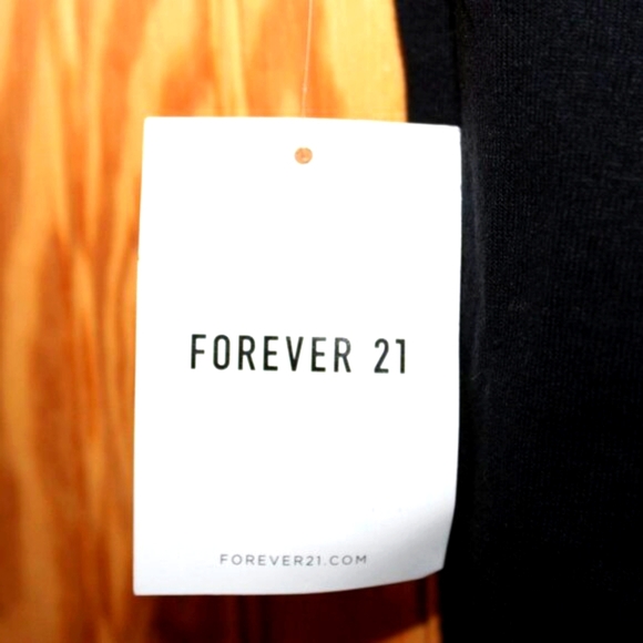 NWT Forever 21 Mean Girls Cropped Tee - Size 0X - Picture 3 of 7